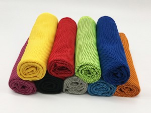 WOLUNTU® Cooling sprot Towel-Instant Cooling Sports Towel Chill Feeling Golf Towel, Super Soft and Breathable Yoga Towel with Special Jars Container with Clip, for Yoga Gym, Sports and School, Ice Towel,Cool Towel,Chilly Towel for Sports,Neck,Golf,Workout,Gym,Fitness,Travel,Camping